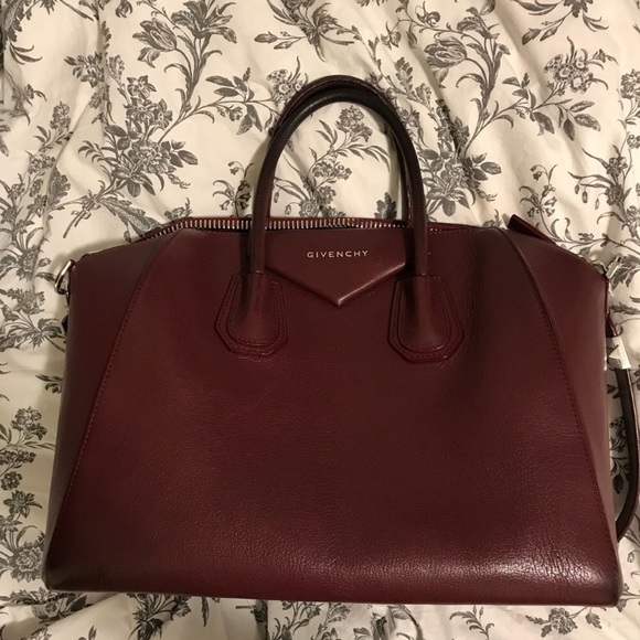 TRADED!! 😍💕Gorgeous Givenchy medium - Picture 5 of 8